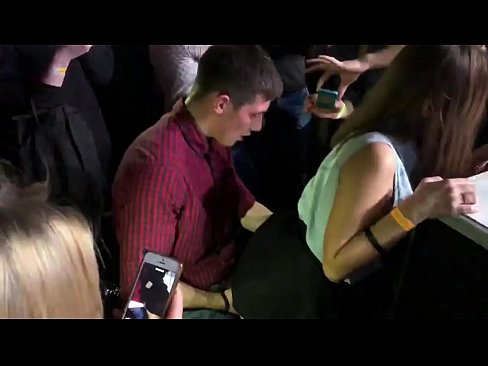 ❤️ Ezigbo mmekọahụ na ụlọ oriri na ọṅụṅụ Russia. 18-afọ Russian girl na ike na ikpu iberibe na a abalị ❤️❌  Mmekọahụ mara mma na%ig.niceporn.ru ❤